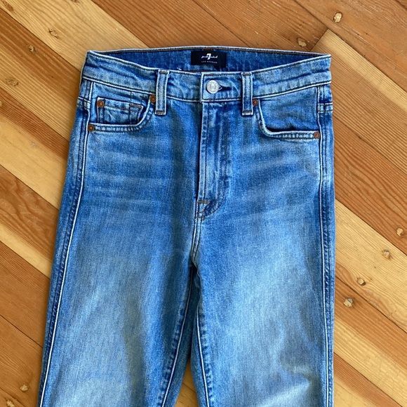 7 for All Mankind High Waist Cropped Straight Jeans 24 - Picture 2 of 6